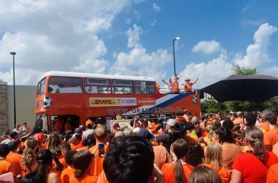 Dutch Orange Bus Leads 2.5-Mile March to Nrg Stadium