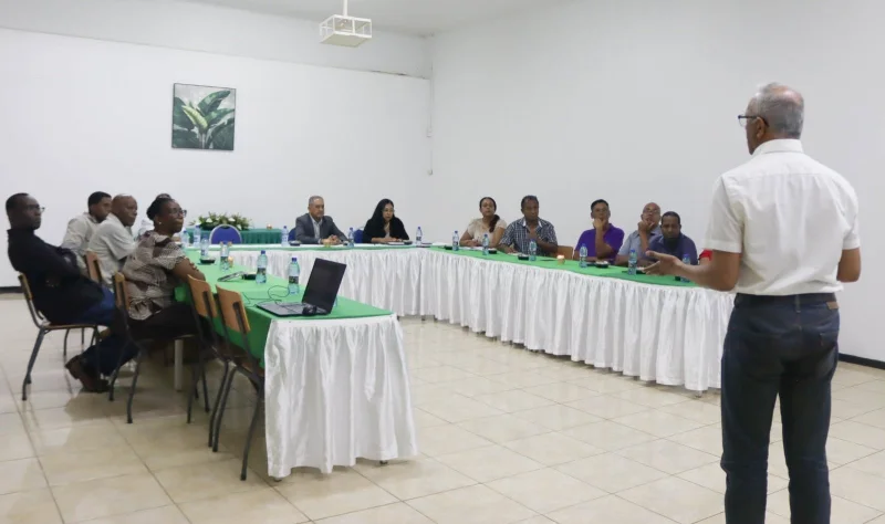 SAO zet stap voor Lasinstituut van Suriname met Staatsolie-deal