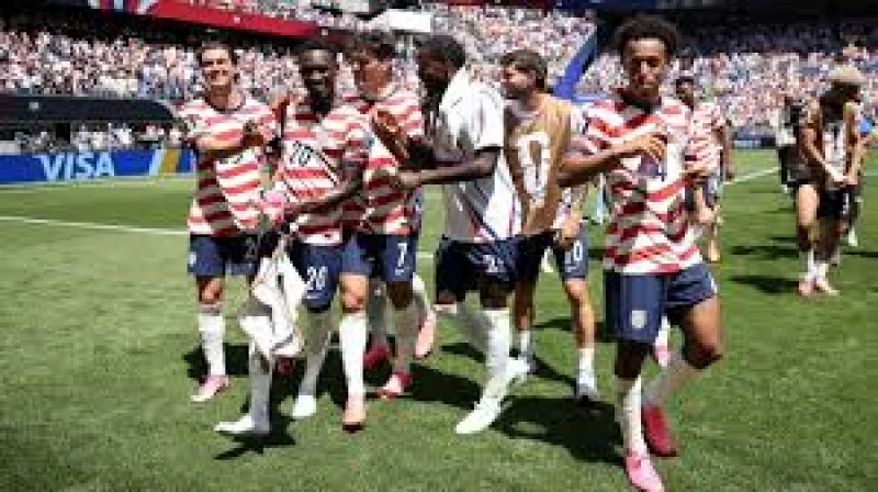 Tim Howard backs United States after 2-0 win over Australia