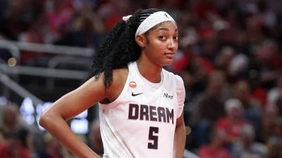 Minnesota Lynx Lead Wnba Standings At Quarter Mark