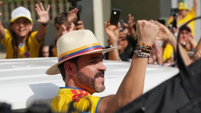 Iván Cepeda Pitches Changes as Colombia Election Focuses on Insecurity