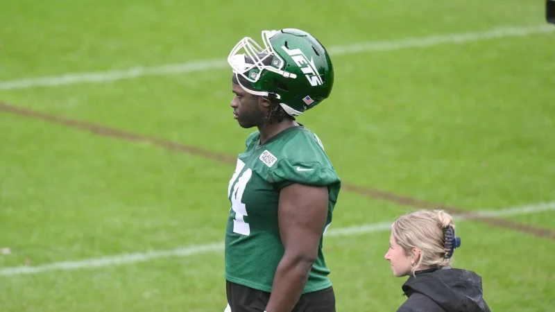 Geno Smith Puts Olu Fashanu in Better Position for Jets