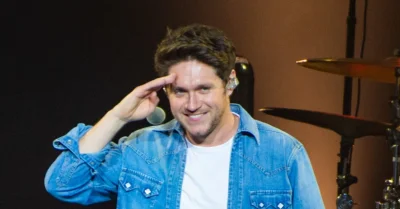 Niall Horan Reacts to 32 Zach Love Island Tactic
