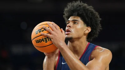 Koa Peat headline: Suns weigh 47th pick, trade-up options