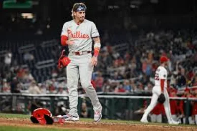Washington Nationals Beat Phillies 4-1 After 1 Hour 32-Minute Delay