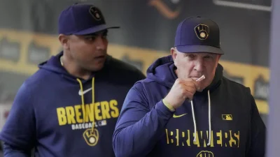 Pat Murphy Returns for Milwaukee Brewers Score After 2 1/2-Hour Surgery