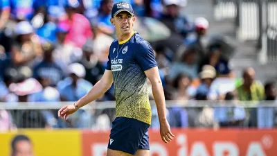 Matthew Hollard Takes 3 Wickets on Ireland Debut Against India