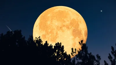 Fernando Salinas urges one step as Strawberry Full Moon rises June 29