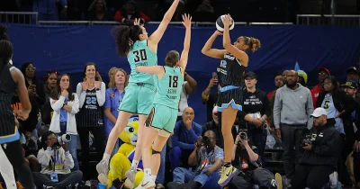 Sydney Taylor scores 30 in 21 minutes against Fever