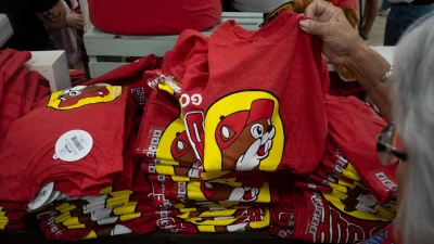 Bill Goodykoontz visits Goodyear Buc-ee's for first Arizona opening — Buc-ee's Locations