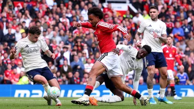 Joshua Zirkzee credits Lisandro Martinez and backs Mainoo calmness