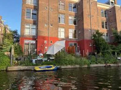 Amsterdam urges outside curtains as 40°c heat plan starts