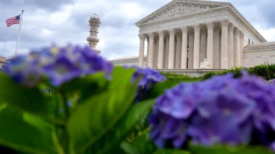 Supreme Court Leaves Birthright Citizenship Case Pending After Term End