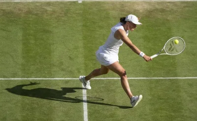 Iga Swiatek Opens Wimbledon Defense Against Taylor Townsend on Day 2