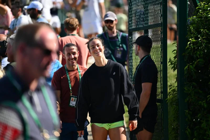 Loïs Boisson faces Elena Rybakina at Wimbledon — Tennis Beverage