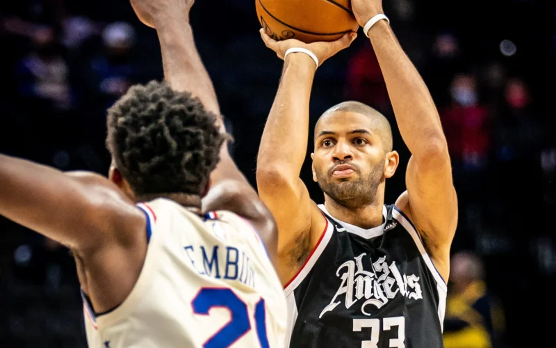 Leonard Trade Buzz Leaves Clippers Roster With 12 Likely Players