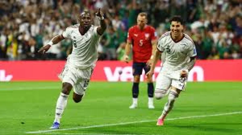 Gilberto Mora Starts as Mexico Vs Ecuador Opens Round of 32