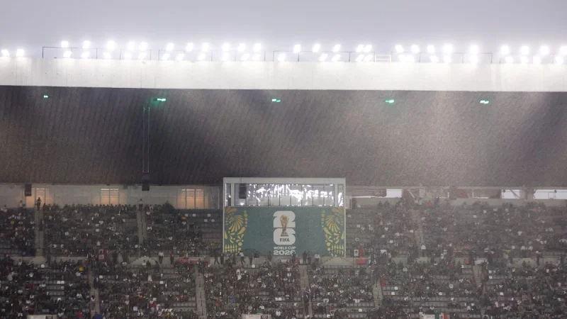 Pedro Vite and Mexico vs Ecuador kick-off delayed by lightning at 2026 World Cup