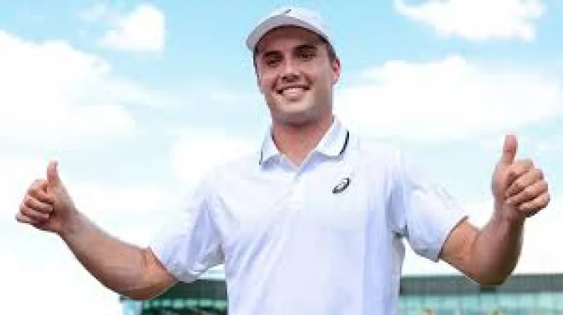 Arthur Ferry Beats Damir Dzumhur 3-6 6-2 6-2 6-1