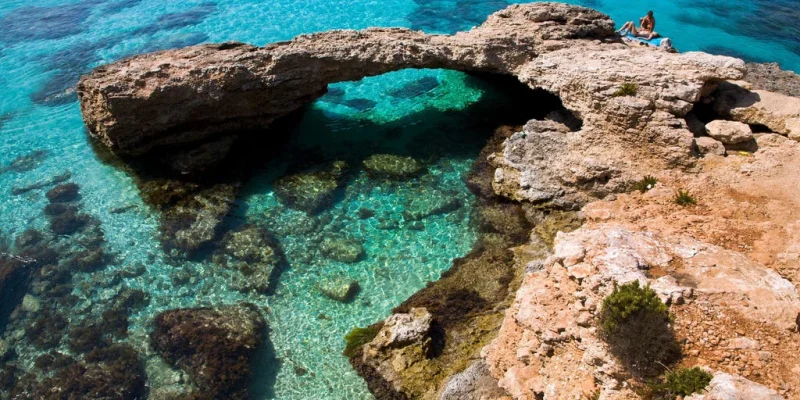 Michelle Attard Tonna says crack preceded Comino arch collapse death — Malta Kissing Elephants Arch Collapse