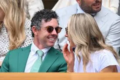 Rory McIlroy Dons Green Jacket at Wimbledon With Erica — Rory Mcilroy Green Jacket Wimbledon