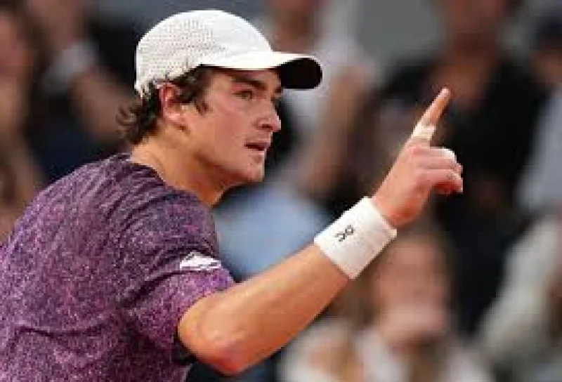 Fonseca encara Roman Safiullin às 7h na Quadra 2 em Wimbledon