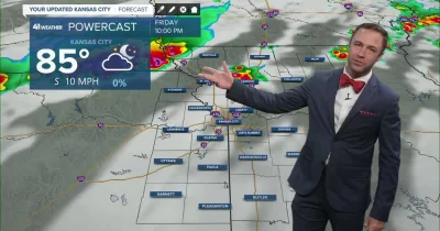 First Warn forecasts two waves of storms in Kansas City Weather