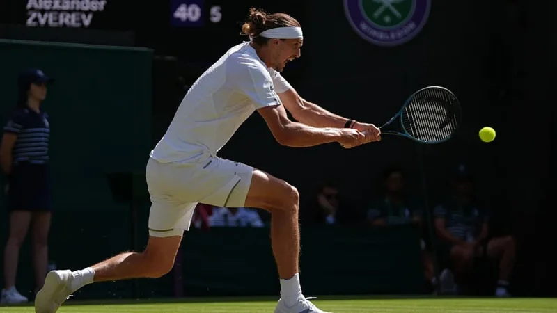 Alexander Zverev Takes First Set 6-2 Over Marcos Giron