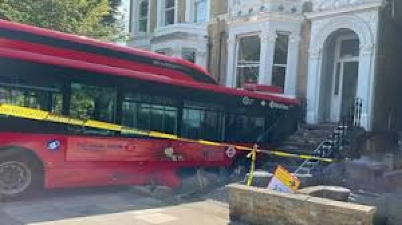 Notting Hill bus crash damages St Quintin Avenue home