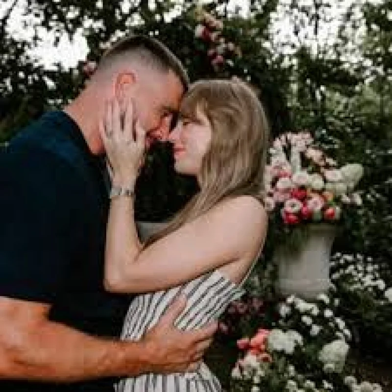 Taylor Swift Age and 36-Year-Old Fans Track Her Wedding