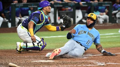 Brandon Woodruff: Brewers Win 7-4 in 11 after Wild Throw