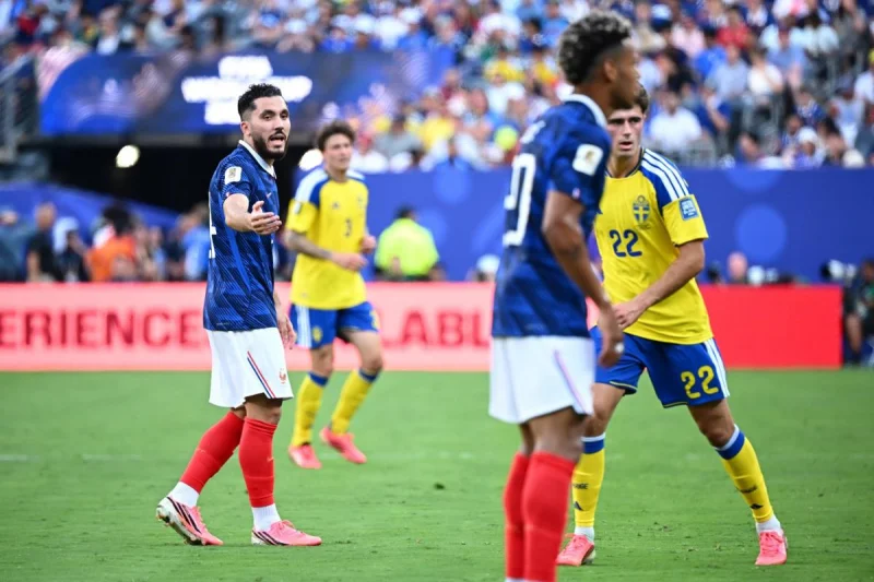 Cherki ignores Didier Deschamps after France’s 3-0 win