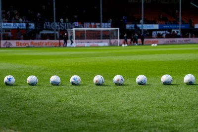 Denzel Dumfries and Eredivisie-clubs keep transfer edge