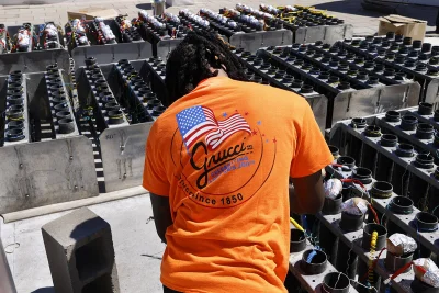 Fireworks by Grucci plans 15-rooftop Fireworks In Las Vegas show