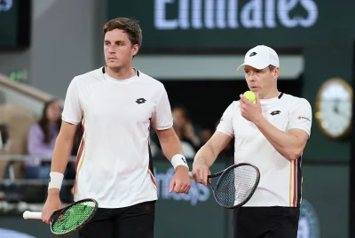Henry Patten Tennis: Top seeds survive last-set tiebreak to reach third round