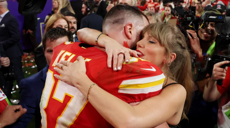 Maren Morris Posts Blank Space Wedding Photo From July 3