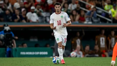 Azzedine Ounahi guide Morocco au quart avec un doublé face au Canada