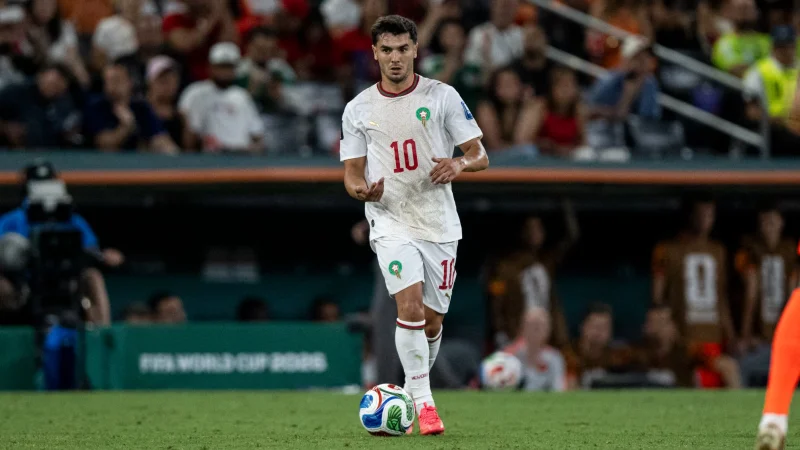 Azzedine Ounahi guide Morocco au quart avec un doublé face au Canada