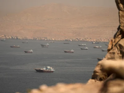 35 Tankers Exit Iran Route as Hormuz Reopens — Oil Tanker U-turn In The Strait Of Hormuz