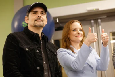 Brad Paisley Thanks Taylor Swift, Travis Kelce for $26 Million Gift — Travis Kelce Reaction Dolly Parton