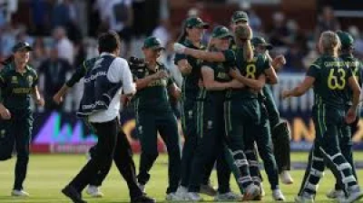 Beth Mooney Drives Australia to England Score Win at Lord’s