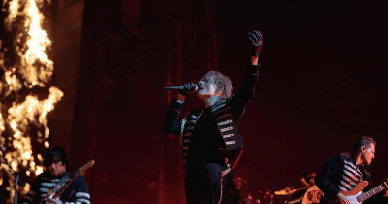 Gerard Way Debuts Ambulance in Glasgow for My Chemical Romance