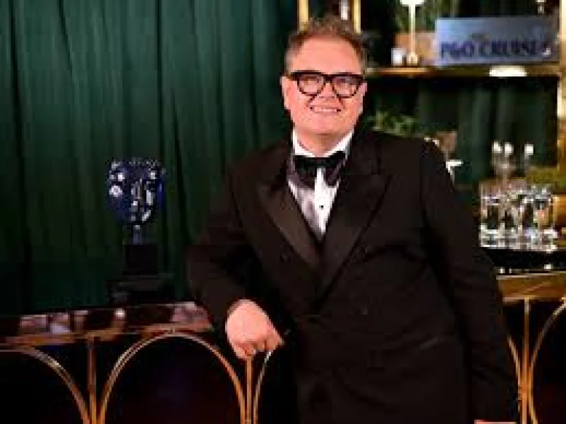 Alan Carr Scottish Castle Auction leaves one concrete cow unsold