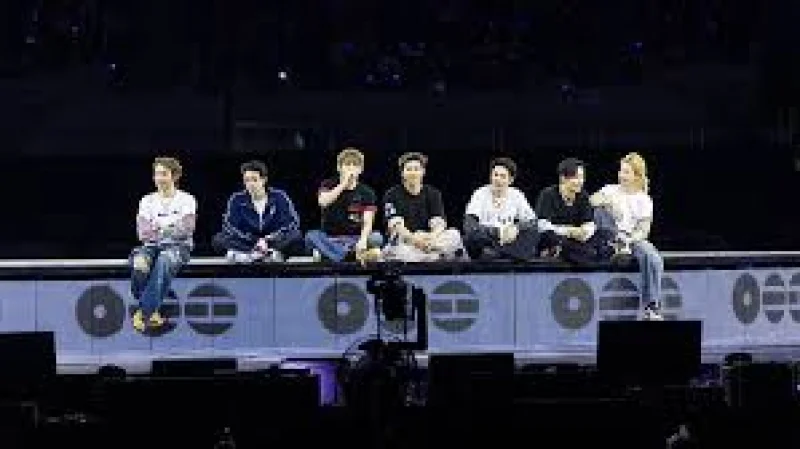 BTS returns to London with 62,000 at Tottenham Hotspur Stadium — Bts At Tottenham Hotspur Stadium Show