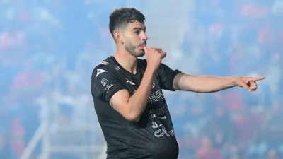 Alan Montes a una firma de llegar a Cruz Azul Football Club — La Máquina apunta a su primer refuerzo