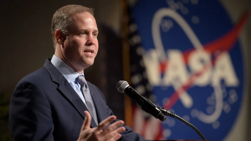 Jim Bridenstine warns NASA still lacks a lander for Artemis 4