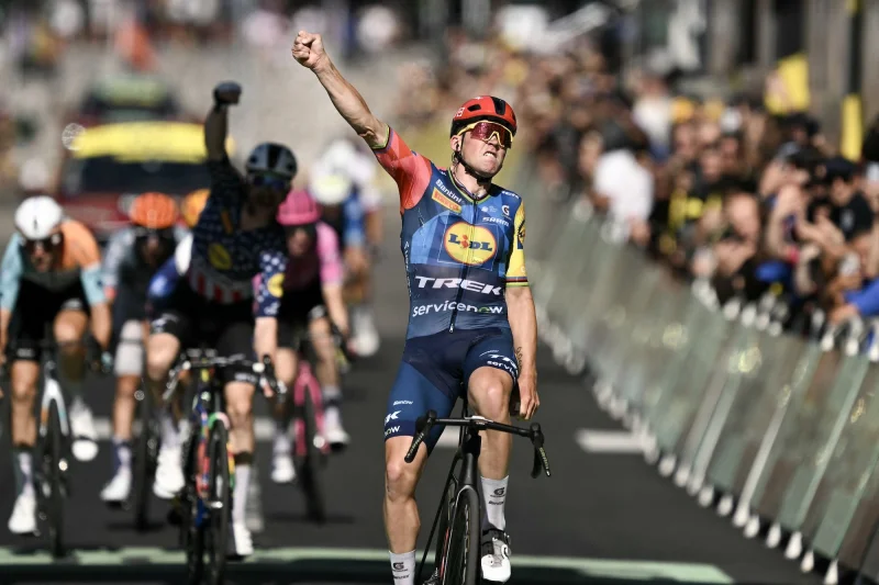 Lidl-Trek goes one-two on stage four as Quinn Simmons finishes second behind Mads Pedersen