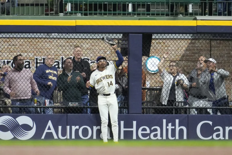 Milwaukee Brewers may need Greg Jones as David Hamilton injury creates short-term infield concern
