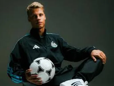 Sean Steur: Newcastle United sign 18-year-old Ajax midfielder on five-year deal