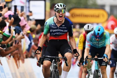 Olav Kooij wins Tour De France Stage 5 sprint in Pau after crash-filled finale